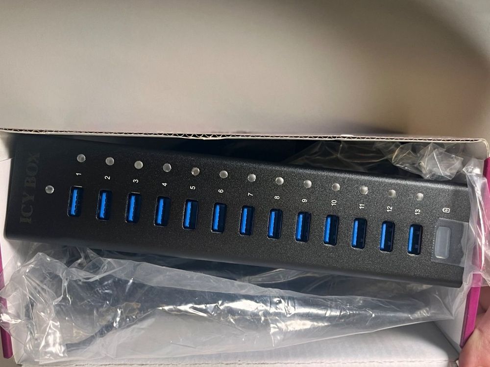 Icy Box Hub USB 3.0 a 4 porte Ib-hub1409-u3