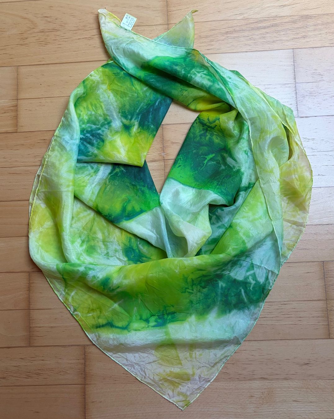 Foulard & Sciarpe: Seide Foulard – Usato da Unterägeri venduto da Jutka_04 1