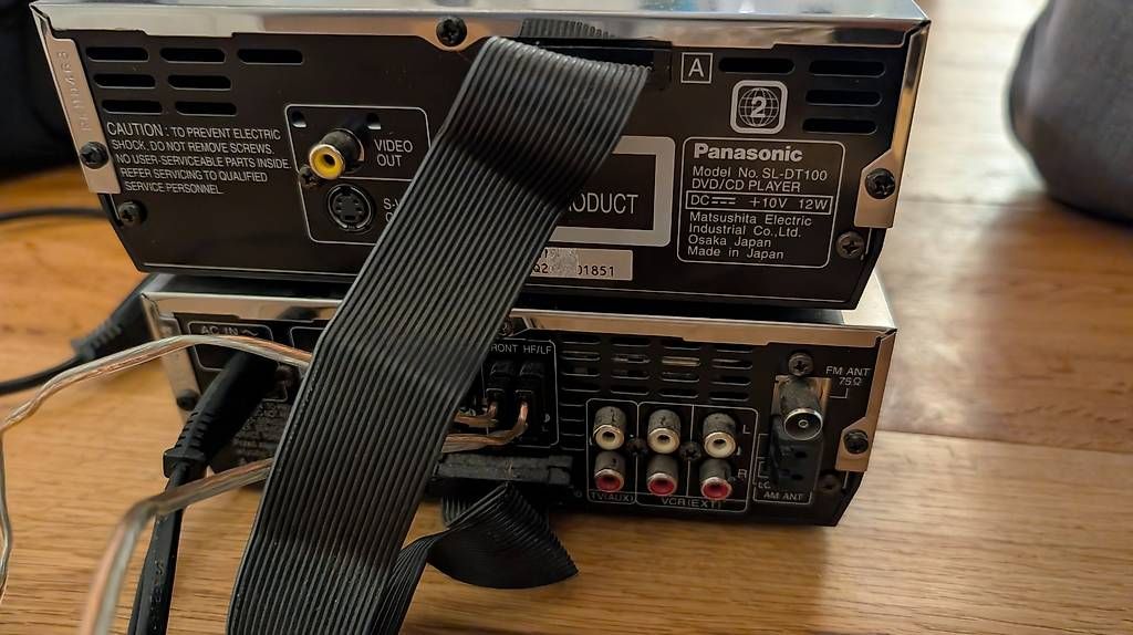 Sistemi audio & multimediali: CD Player Panasonic mit Surround Lautsprecher – Usato da Niederbipp venduto da ILLaRocca 1