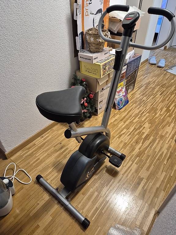 Vélos d'appartement: Hometrainer zu verschenken – D'occasion à Hinwil par soenneli77