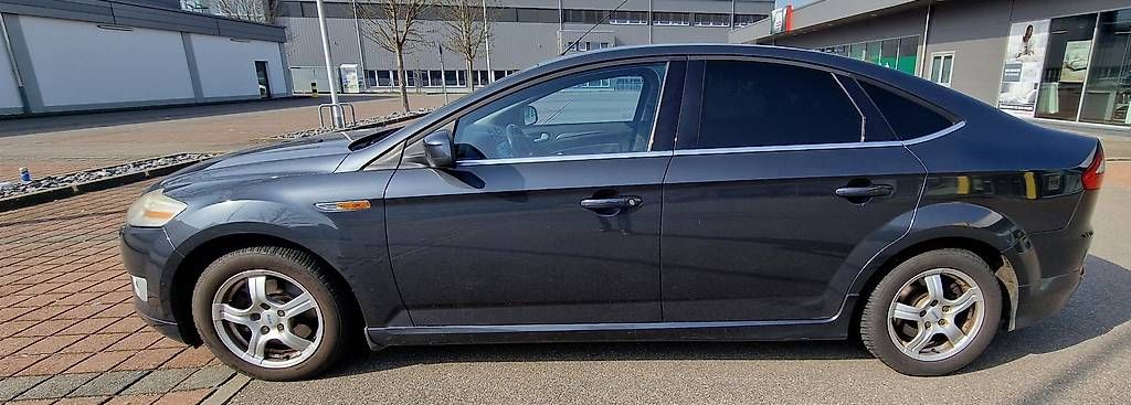 Ford Automobili: Ford Mondeo 2.0 TDCI Titanium – Usato da Amriswil venduto da Befasimi
