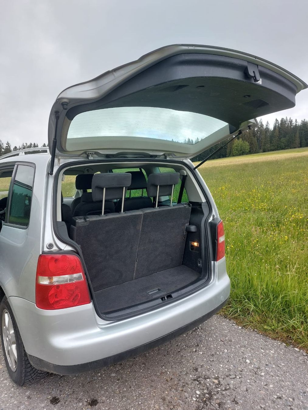 VW Automobili: Volkswagen Touran, 2005 – Usato da Heimenschwand venduto da fipuae 9