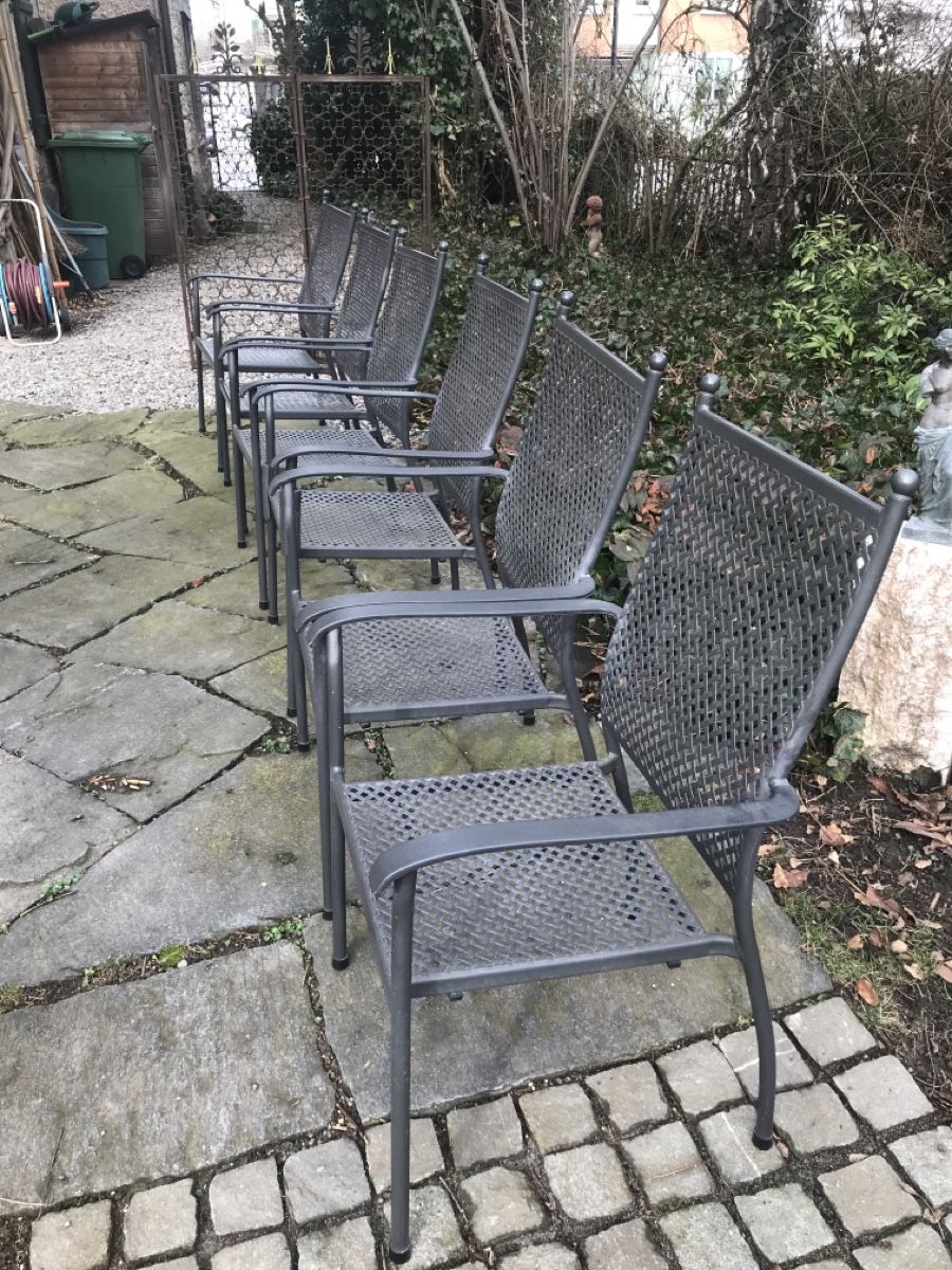 Stühle: 6 eiserne stapelbare Gartenstühle – Gebraucht aus Sursee von  1