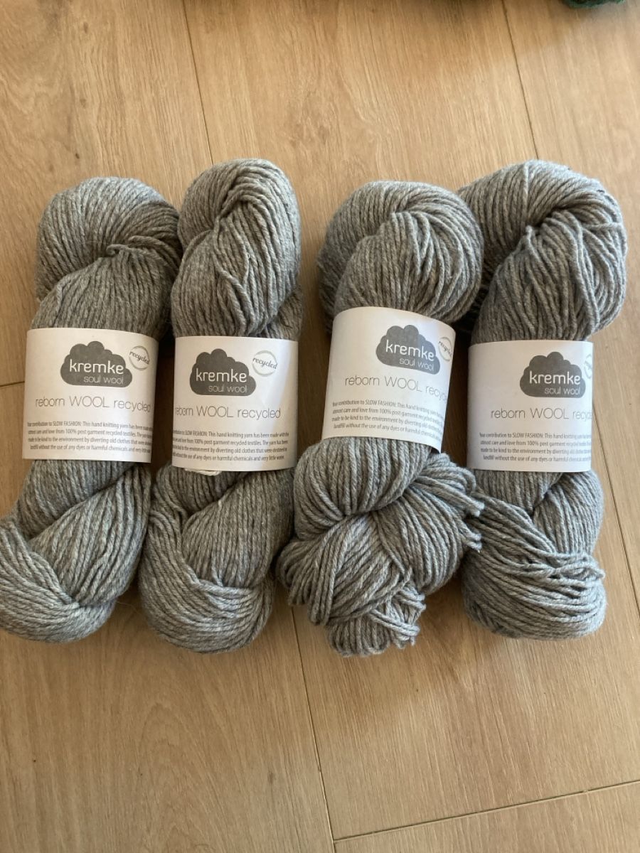 Lana: Lot de 4 kremke reborn wool recycled  – Nuovo (secondo la descrizione) da Corcelles-Chavorn venduto da Pebble10