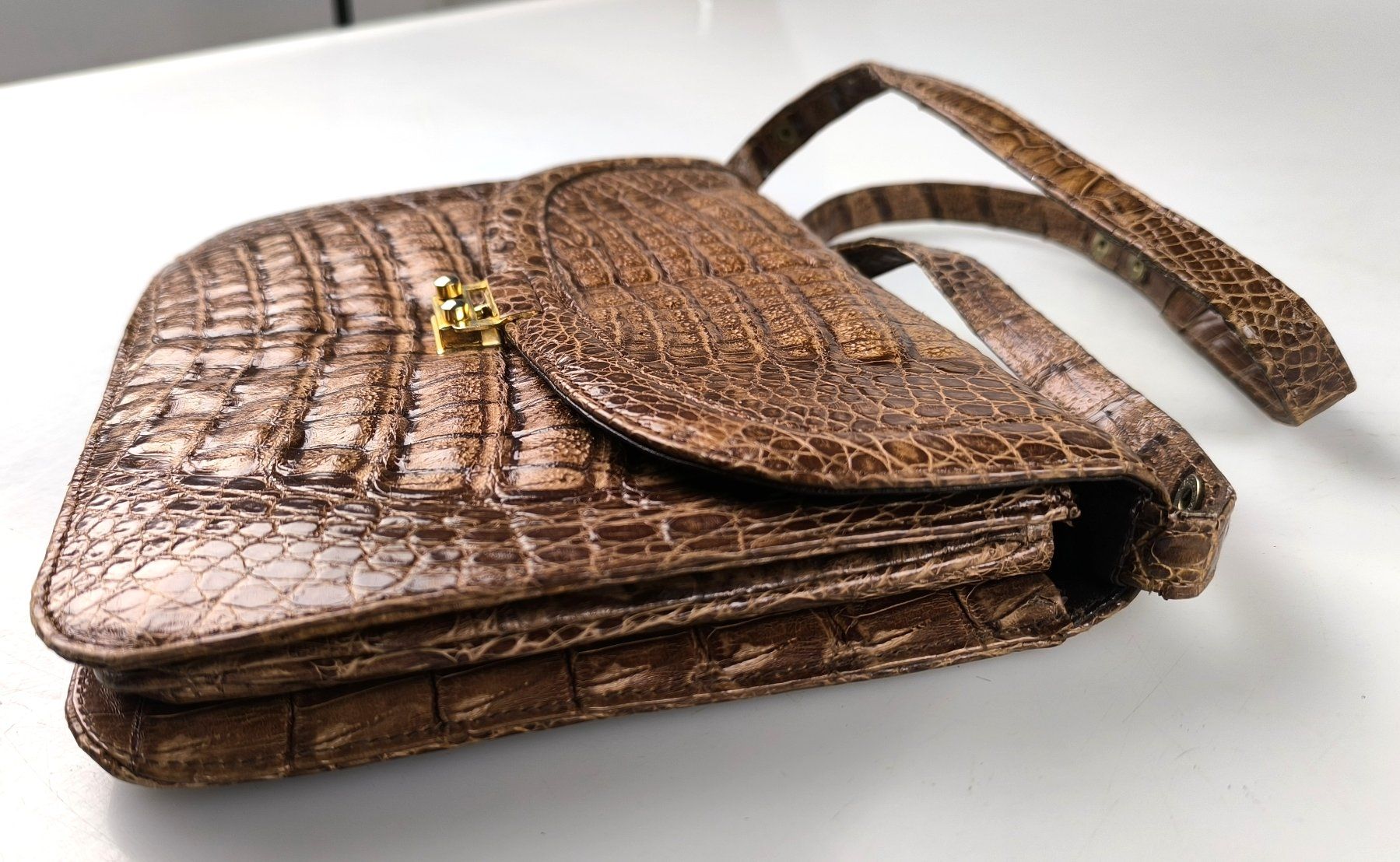 Taschen für Damen: Handtasche echtes Krokodilleder – Gebraucht aus Rüti ZH von Restwert_Rueti_ZH 4