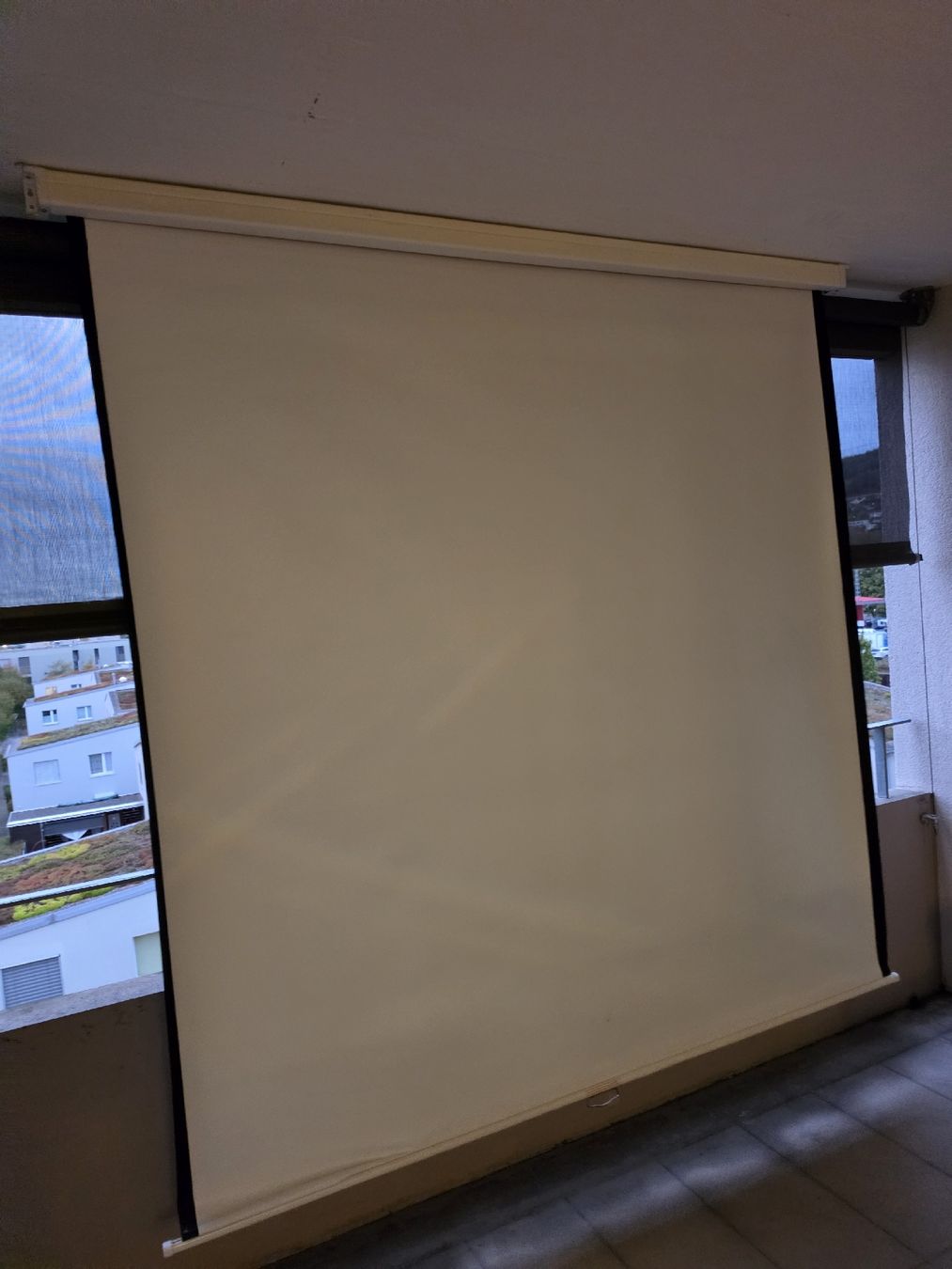 Home Cinema: Leinwand 2mx2m – Usato da Buchs ZH venduto da NCRBD5 2