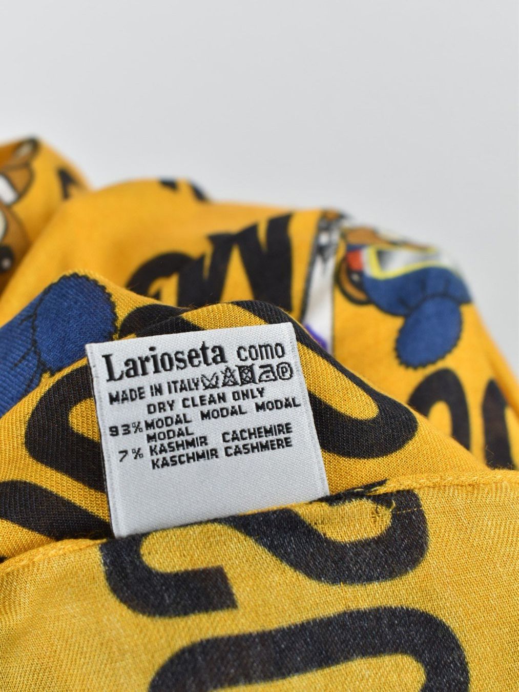Moschino Foulards, Tücher & Schals: Moschino Schal, Modal & Cashmere – Neu (gemäss Beschreibung) aus Nürensdorf von 2ND_STORY 6