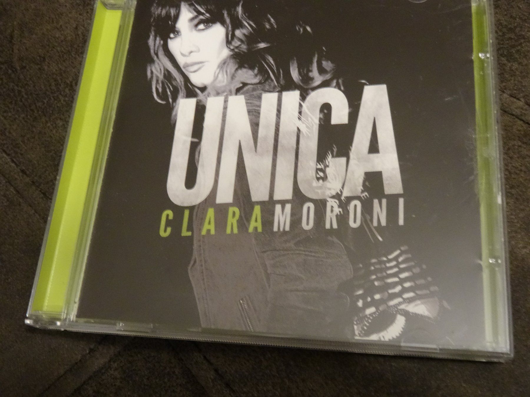 CD: Unica - Claramoroni CD – Usato da Olten venduto da Disc-Ausverkauf