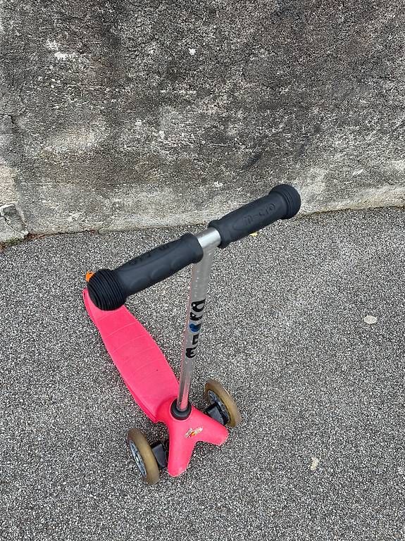 Micro Kickboard: Monopattino – Usato da Lugano venduto da bra_syz9 1