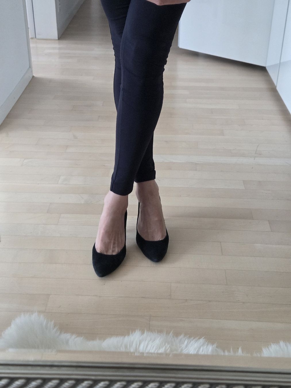 Scarpe da donna: Leder Pumps schwarz Velourleder – Usato da Zürich venduto da lejale01