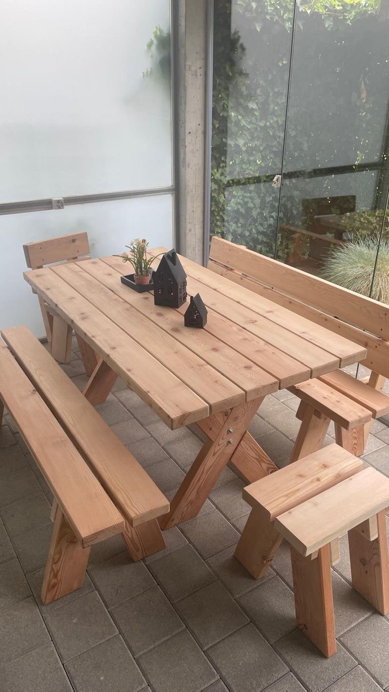 Set di tavolo e panche: Gartentisch – Usato da Chur venduto da ivon68