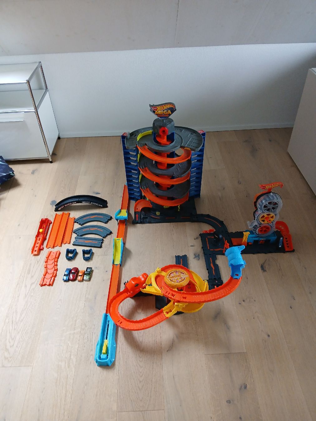 Hot Wheels Spielzeuge: Hot wheels Bahnen – Gebraucht aus Näfels von Mc_Bisig