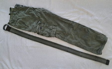 ABERCROMBIE Cargo Hose Olivgrün mit Gürtel NEU