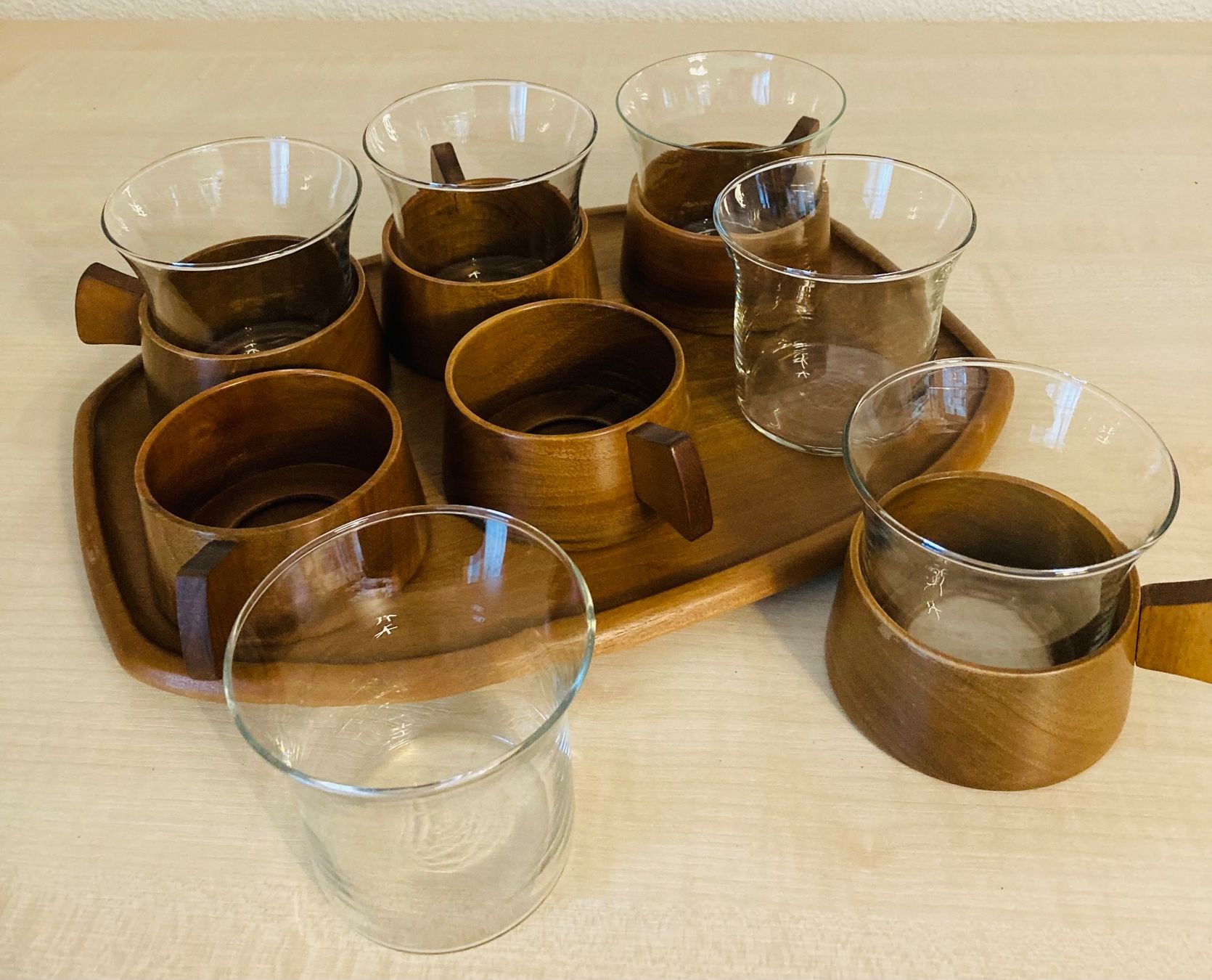 Set di piatti: Grossmutters Teeservice – Usato da Einsiedeln venduto da Brocki59 1