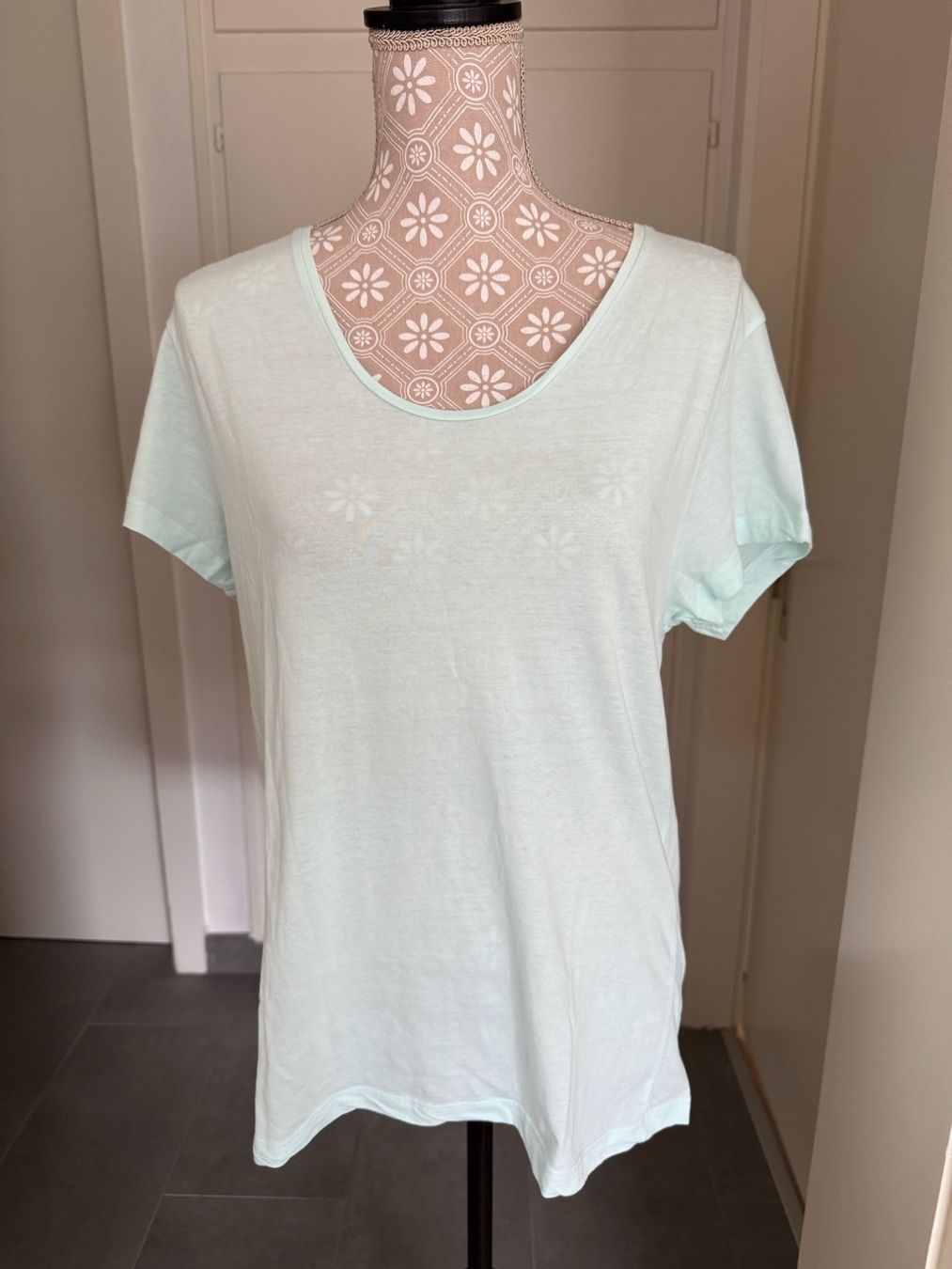 Mango Top: Mango - Top - L – Usato da Sion venduto da accroshoes