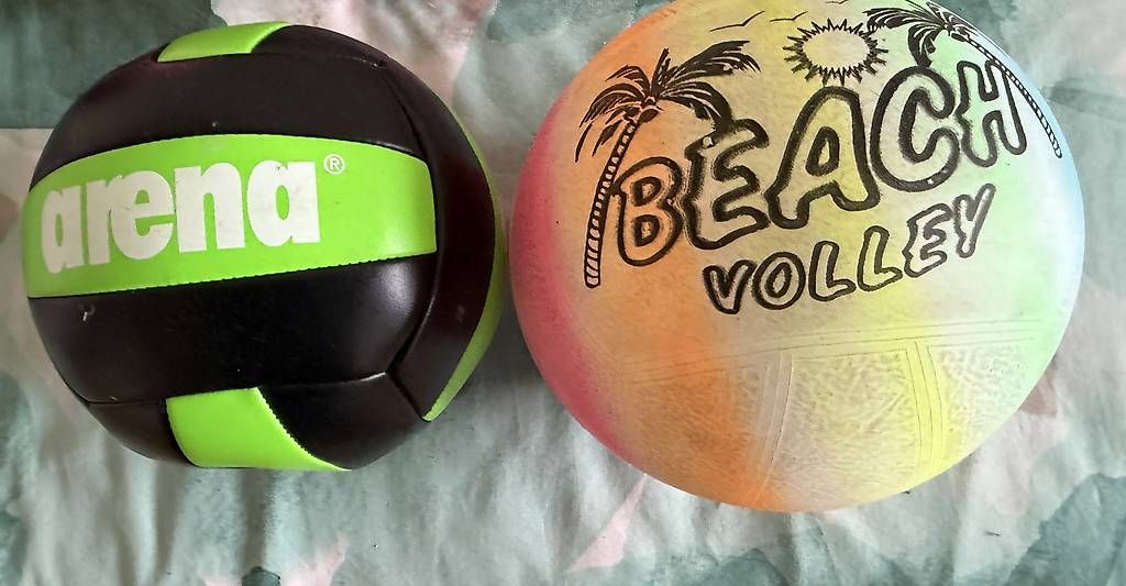 Palloni: 4 Ballons de volleyball  – Usato da Petit-Lancy venduto da geo_q6f7 1