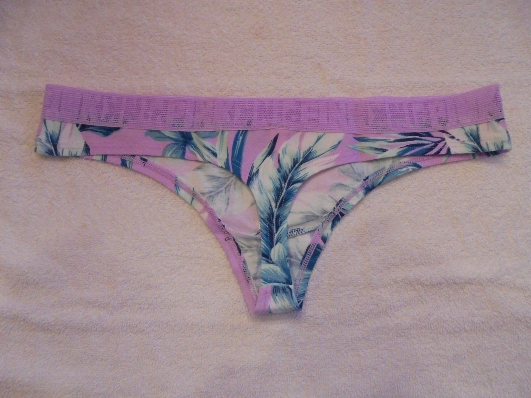 Victoria's Secret Altra biancheria intima: VICTORIA'S SECRET THONG, S, NEU – Nuovo e nell'imballaggio originale da Aarau Rohr venduto da PinkSchwein 3