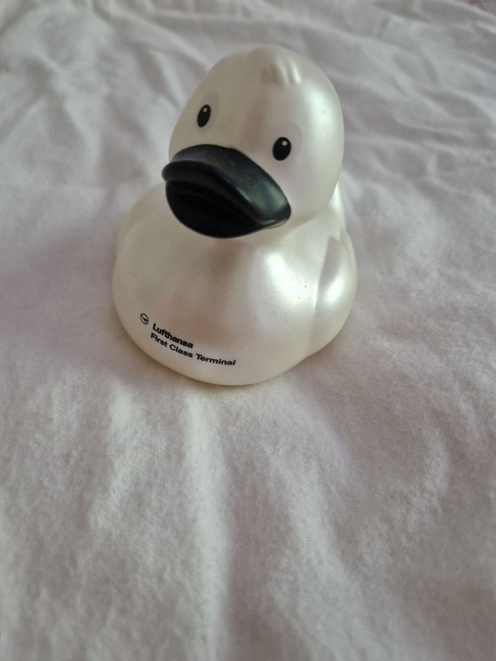 Lufthansa Giocattoli: Lufthansa First Class Terminal Badeente – Nuovo (secondo la descrizione) da Zürich venduto da Mani56