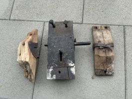 Alte Holz-Türriegel,Scheunenriegel, Historische Objekt.