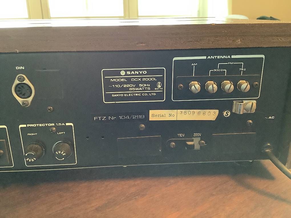 Sanyo Ricevitori: Vintage Sanyo Stereo Receiver Modell DCX 2000L – Usato da Gümligen venduto da badabumbi 1