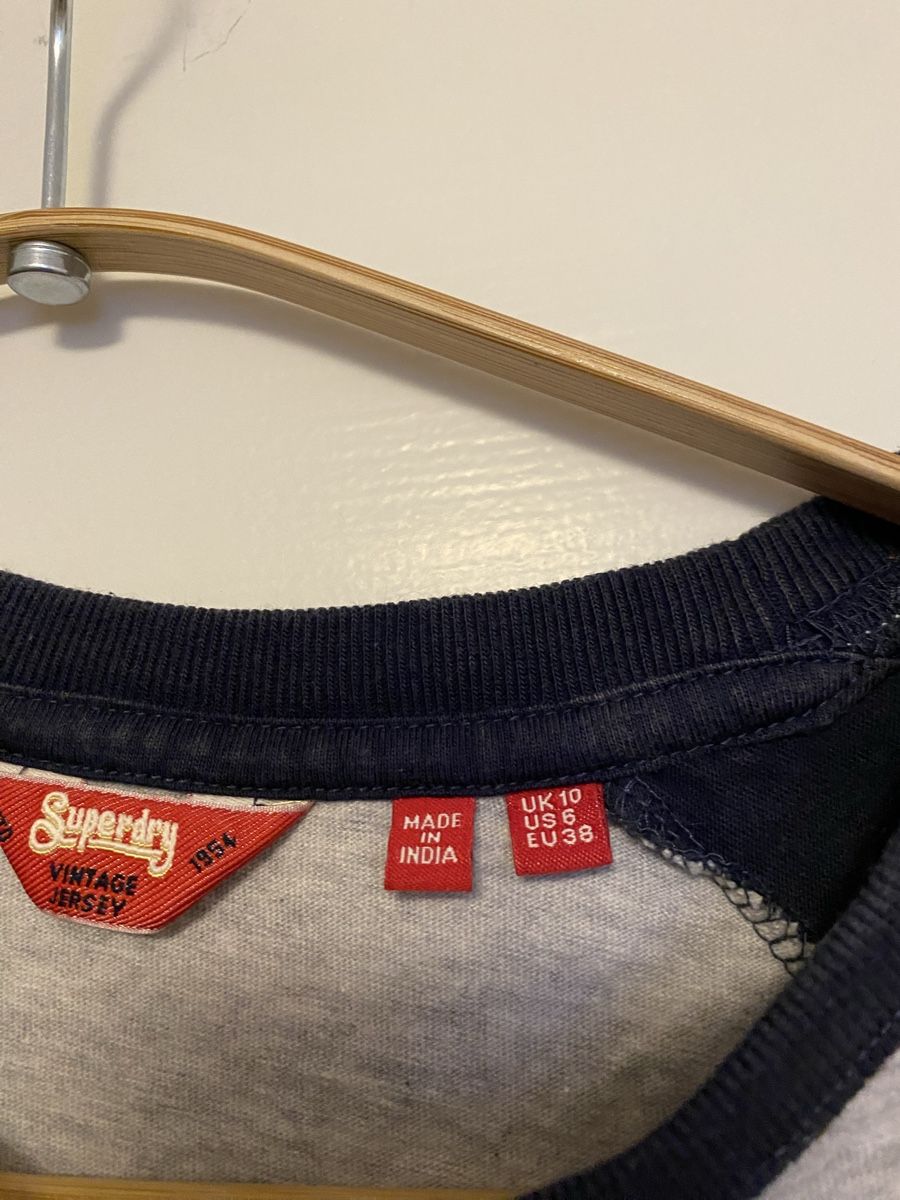 Superdry T-shirts: Super Dry Raglan Shirt – D'occasion à Bern par kimnowak 1