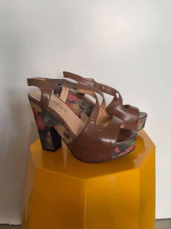 Chaussures femmes: Lederschuhe – D'occasion à Zürich par Grillieren 3