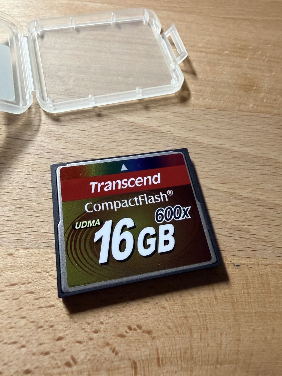 Schede di memoria: Carte Transcend CompactFlash 16GB 600x UDMA avec étui – Nuovo (secondo la descrizione) da Collombey venduto da malik.bkn