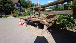 Antiker Holzschlitten für Deko