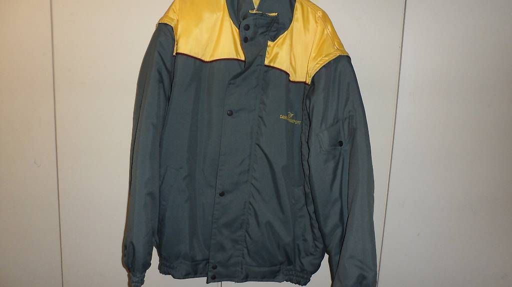 Vestes: Jacke – D'occasion à Effretikon par Renbrun
