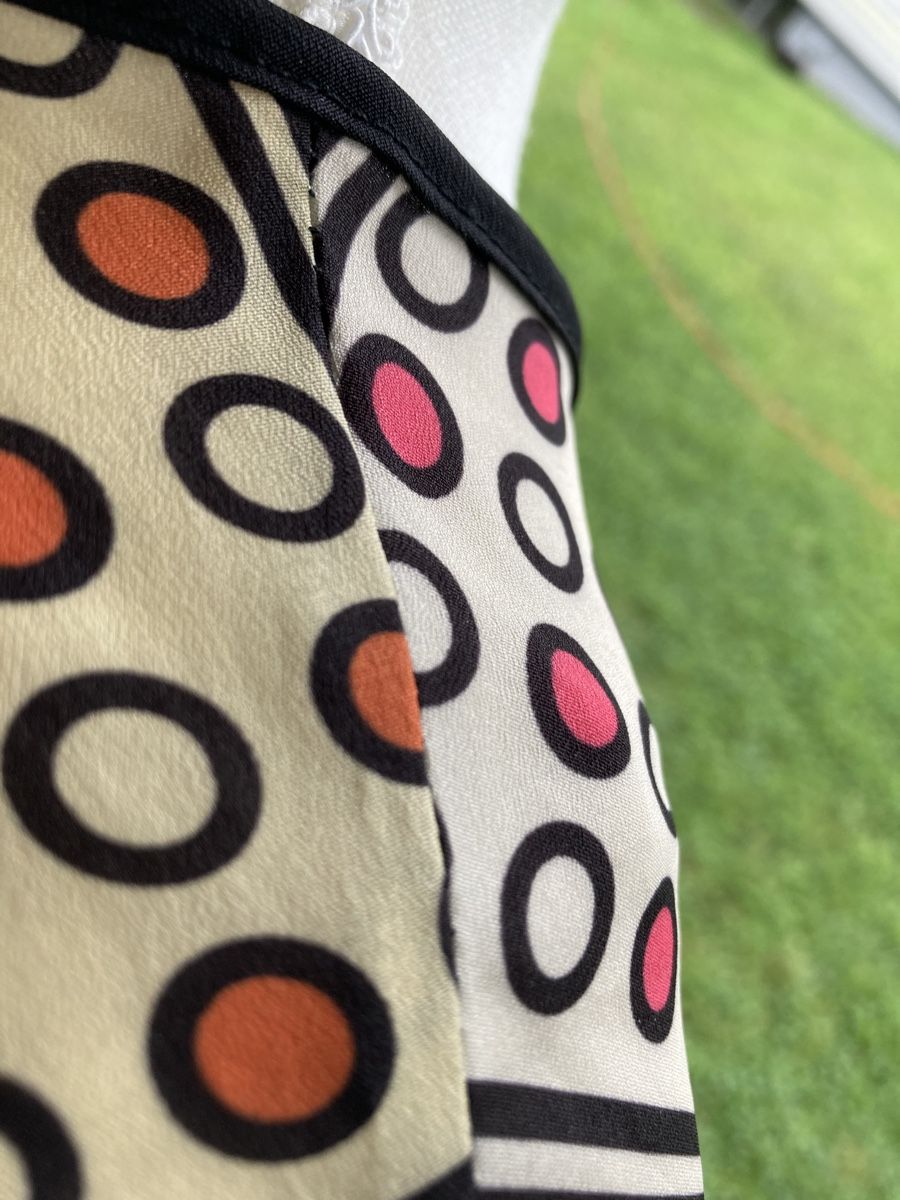 Vestiti: Retro Kleid bunt Punkte 100% Seide Grösse S/M – Usato da Thalwil venduto da helvetaki 5