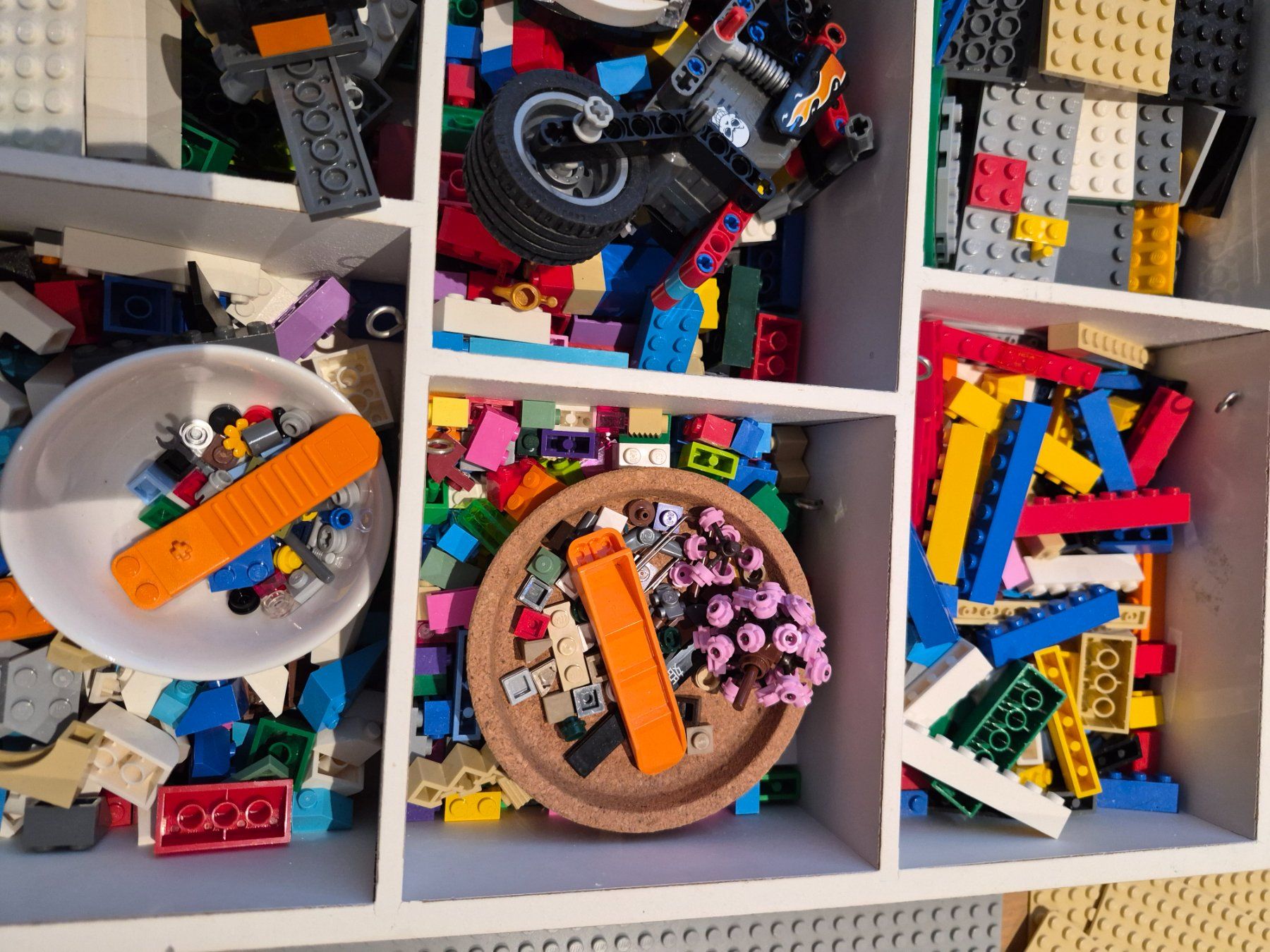 Lego Spielzeuge: LEGO Steine mit Sortierbox gebraucht – Gebraucht aus Kloten von Gp1 3