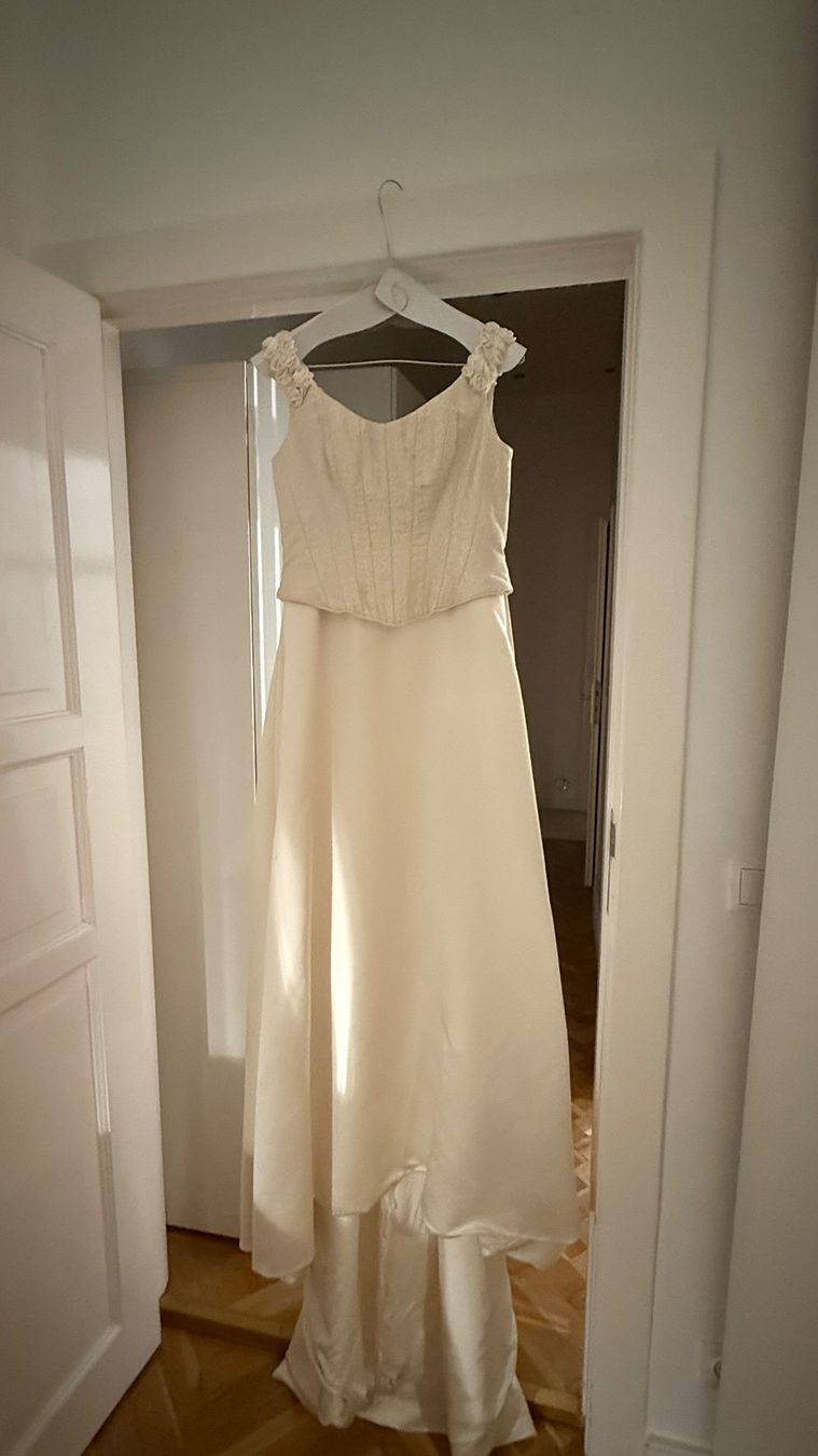 Pronovias Kleider: Pronovia Brautkleid – Gebraucht aus Winterthur von inf_s6kf 9