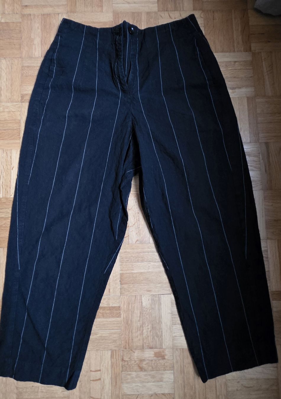 Pantaloni: pantalon 3/4 noir rayures – Usato da Yverdon-les-Bains venduto da van_dq65 1