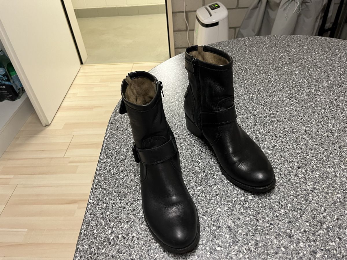 Globus Chaussures femmes: Stiefelette Globus Leder – D'occasion à Nänikon par Leto2005