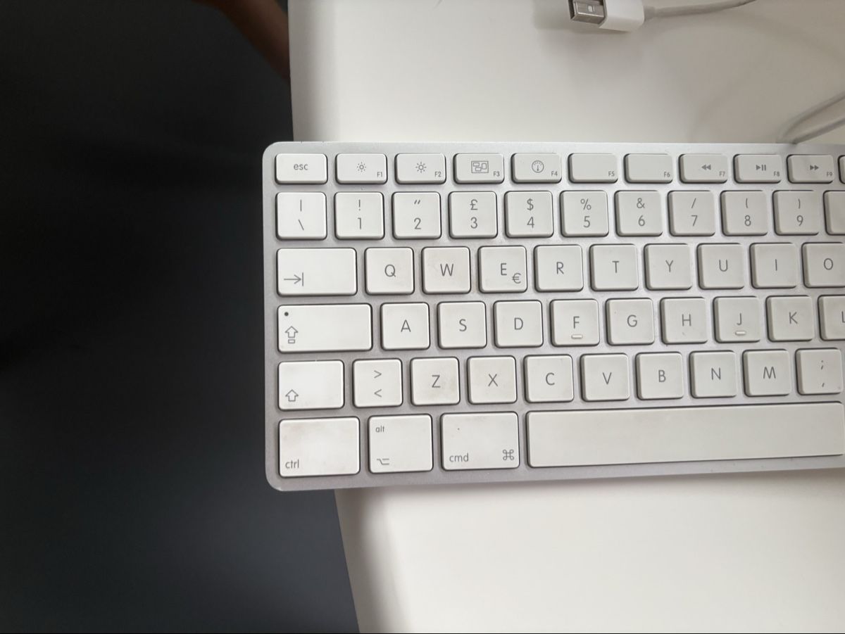 Apple Tastiere: USB Apple keyboard – Usato da Lugano venduto da fca_bfs9 1
