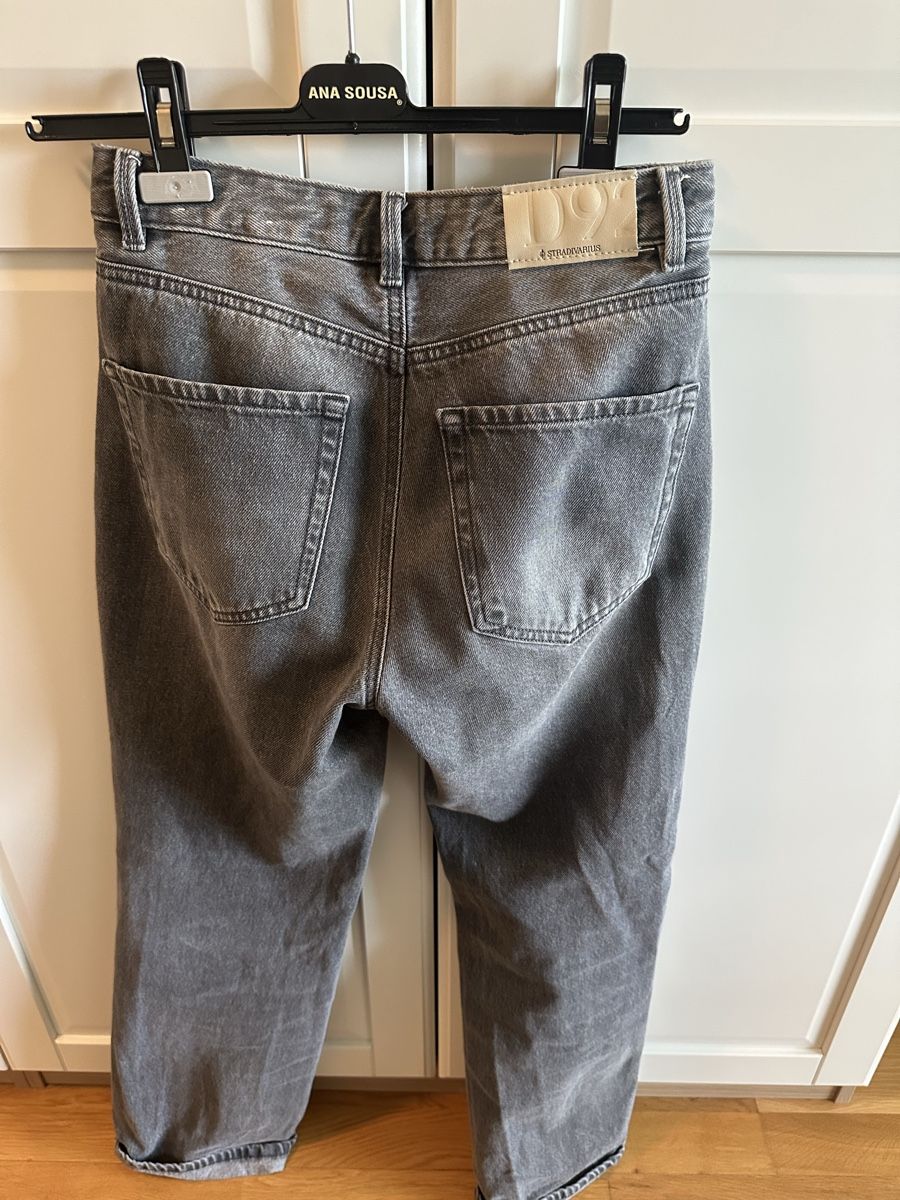 Stradivarius Jeans: Jean gris , coupe droite! – Nuovo (secondo la descrizione) da Bulle venduto da Miriammf_6 3