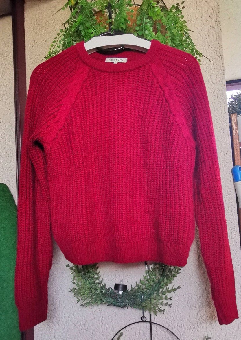 Pullover & Sweatshirts: Kuscheliger Strick-Pullover für Mädchen Gr 36 – Gebraucht aus Zürich von Pokiemon