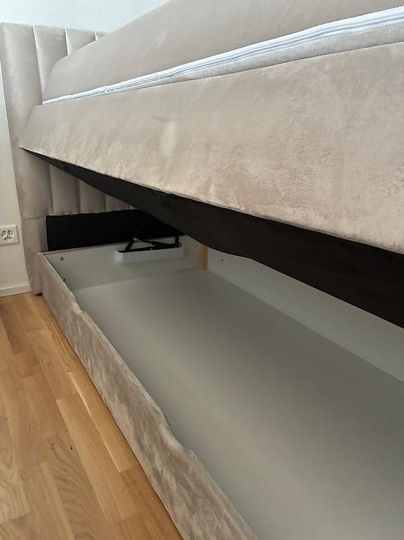 Mömax Lits: Boxspringbett  180 × 200 cm mit Bettkasten – D'occasion à Ottenbach par val_ckv7 4