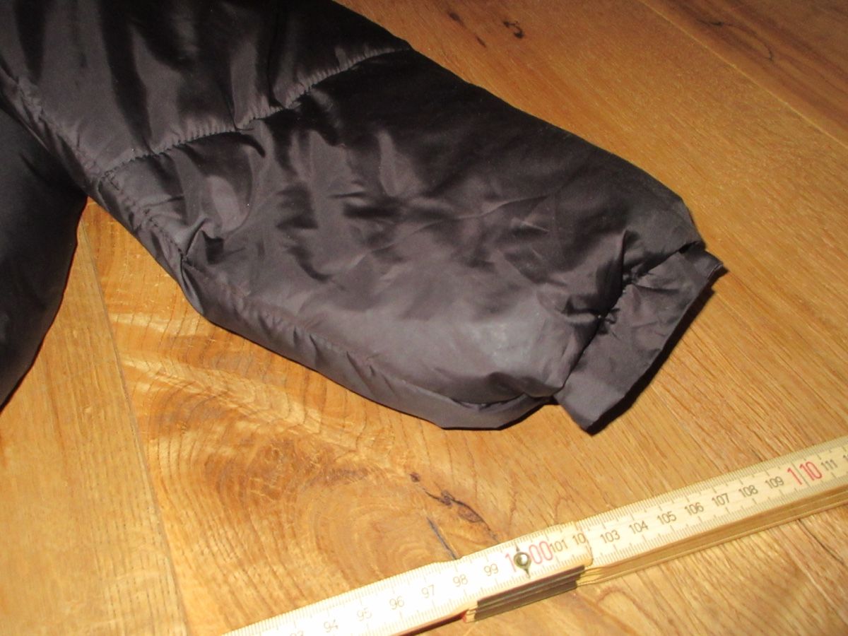 Weekday Vestes: Schwarze Pufferjacke  – D'occasion à Chur par noe_mh8b 4