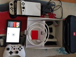 Nintendo Switch OLED mit Zubehör