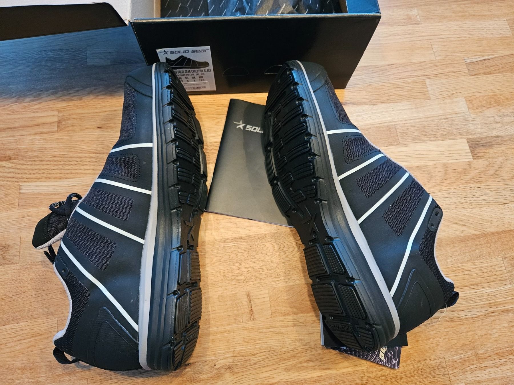 Scarpe da uomo: Sicherheits-Arbeits-Schuhe / Solid Gear Neu Gr. 42 schwarz – Nuovo e nell'imballaggio originale da Einsiedeln venduto da Salusa 5
