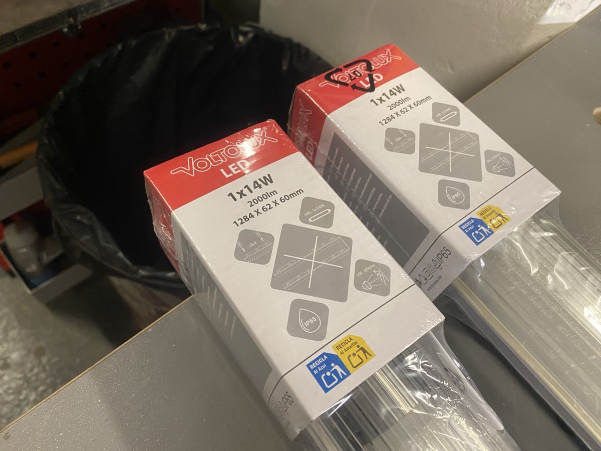 Lampes: Led Nassraumleuchten – Neuf avec emballage d'origine à Wabern par HK-Design 1