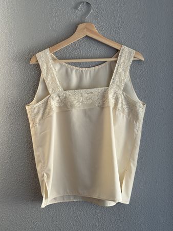 VINTAGE CREAM COTTON & LACE TOP