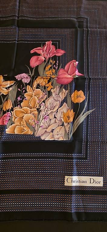 Foulard & Sciarpe: Foulard Dior – Usato da Saubraz venduto da Caly0