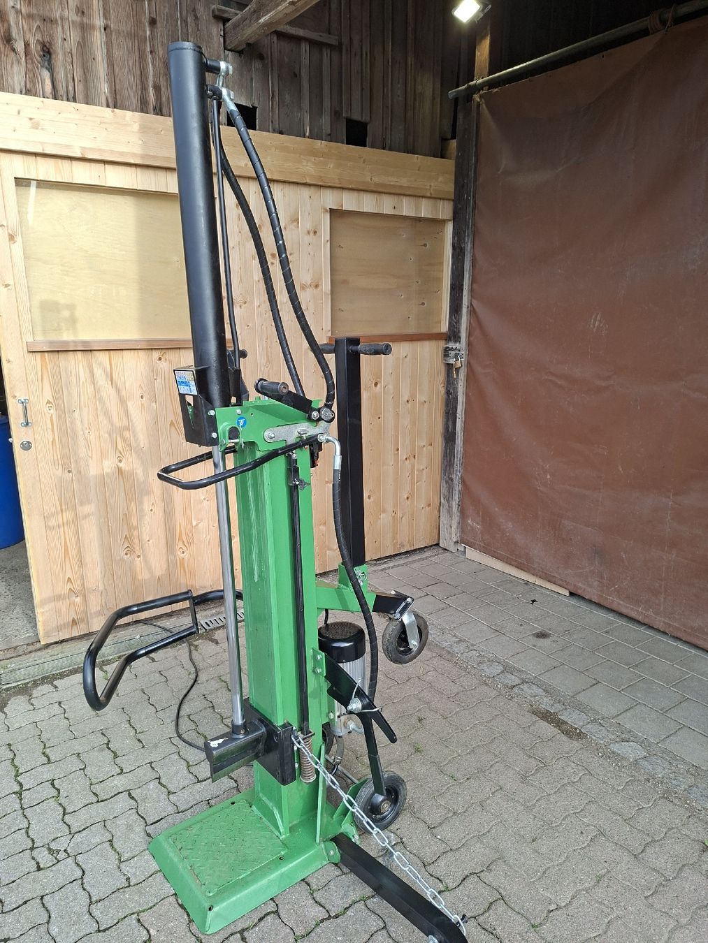 Tutte le macchine: Holzspalter 14 Tonne, 400V – Usato da Niederuzwil venduto da peter. 2