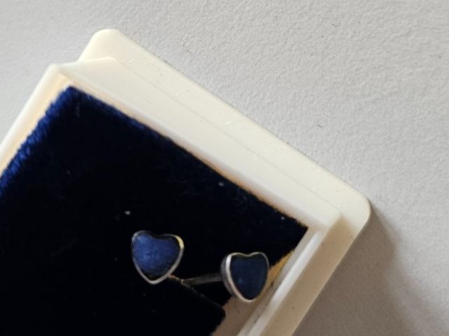 Orecchini pendenti & Orecchini a lobo: Silber Ohrstecker Herz Lapislazuli blau 925er – Usato da Urdorf venduto da Colina 4