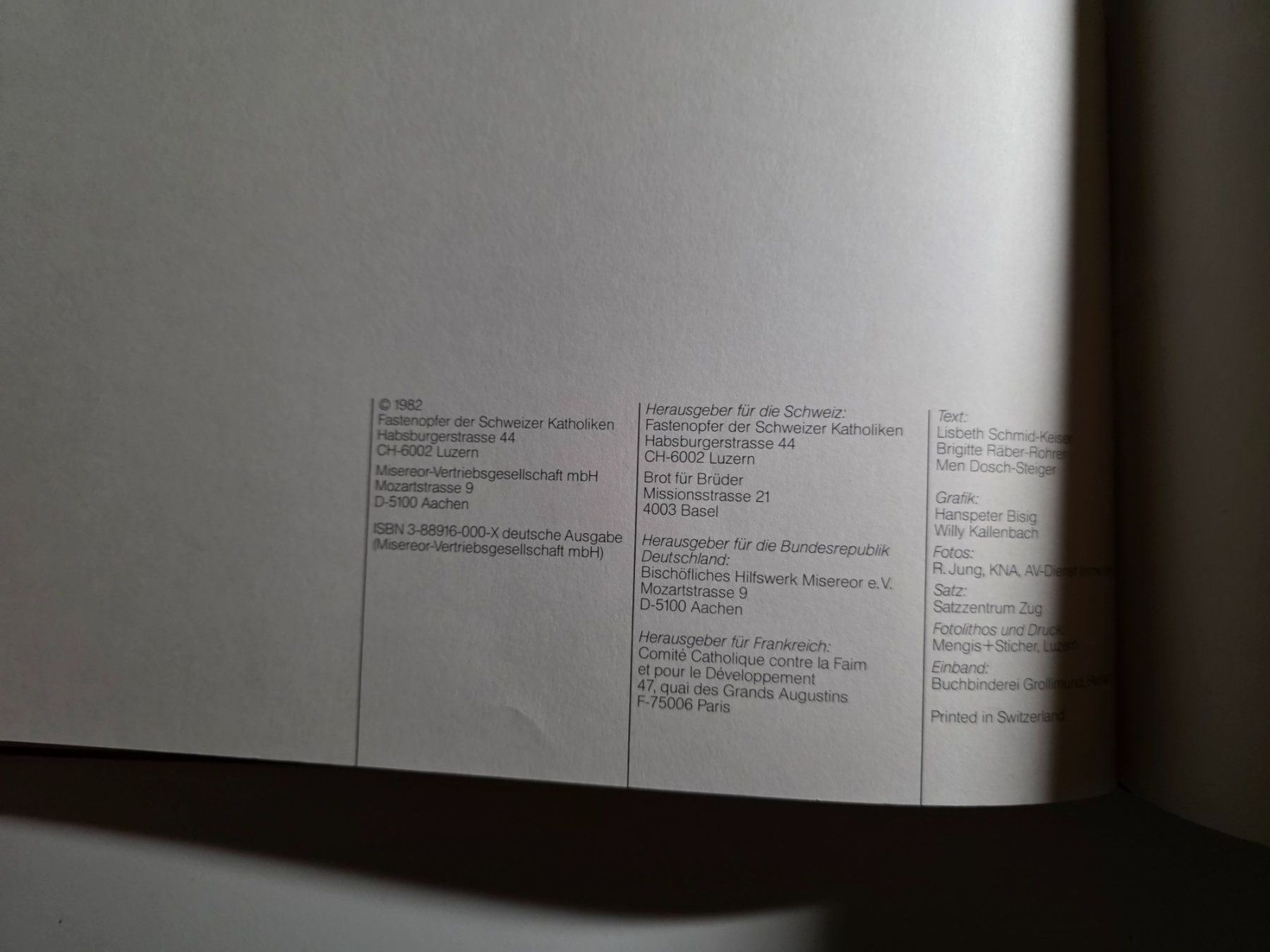 Libri: Unter dem gleichen Regenbogen - Fasten Opfer 1982 – Usato da Walterswil BE venduto da Lonitti 9
