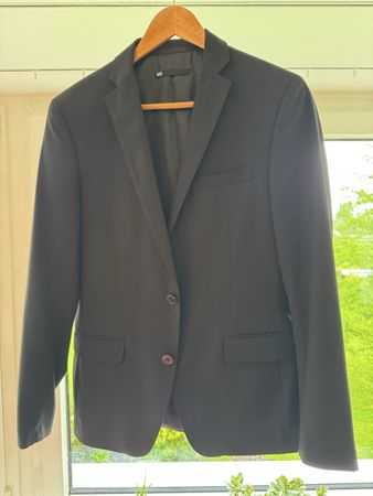Schwarzer Herren-Blazer, Grösse 46, Slim Fit-Passform