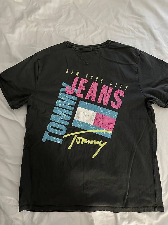 Tommy Hilfiger T-Shirts: T-shirt Tommy Hilfiger – Gebraucht aus Sion von nao_2cg5 1