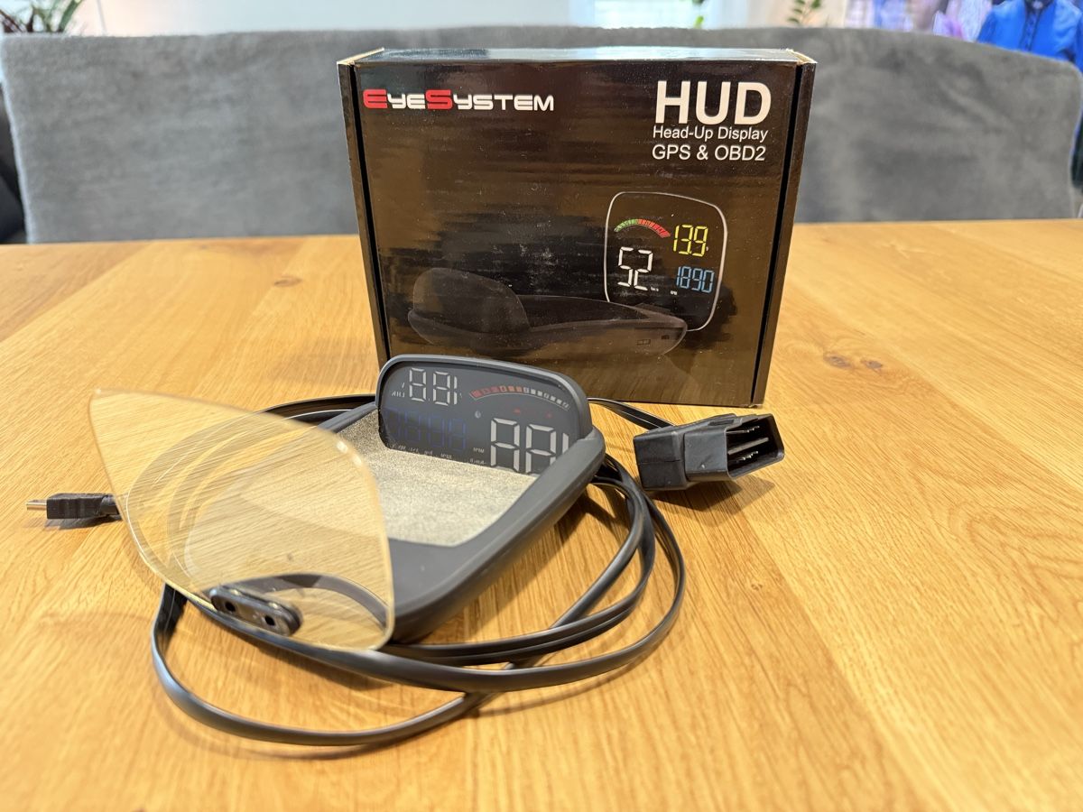 Alle Ersatzteile: EyeSystem Head-Up Display fürs Auto mit OBD2-Anschluss – Gebraucht aus Wallisellen von FabianB